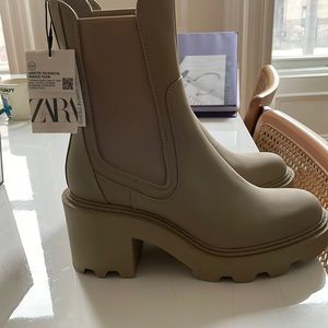 Zara boots new with tags NWT
